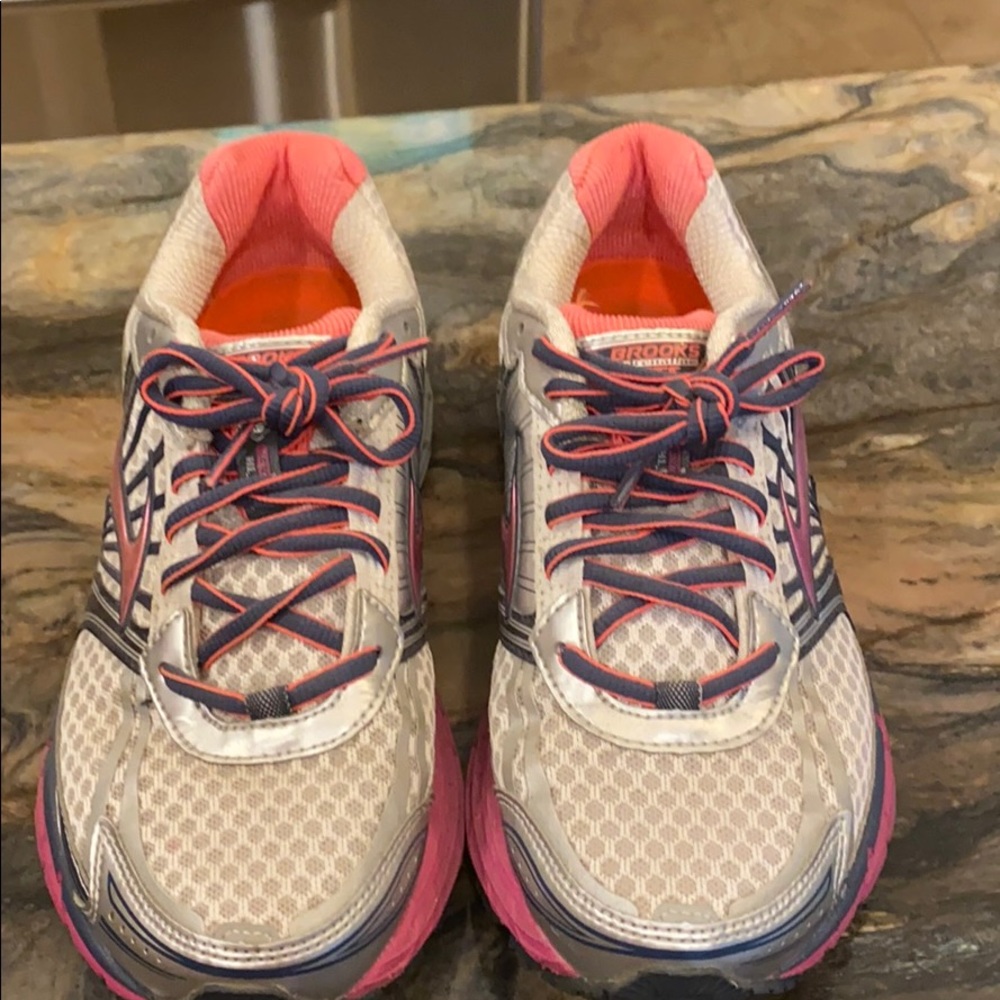 Brooks shoes